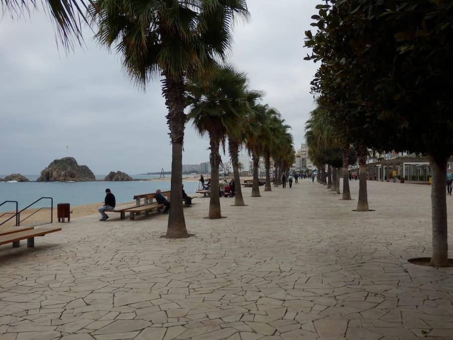 Apartamento Blanes Playa Eksteriør bilde